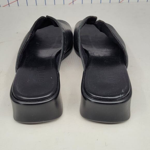 Munro‎ Aruba Black Leather Slide Sandals Comfort Footbed Casual Classic Summer - Picture 3 of 13
